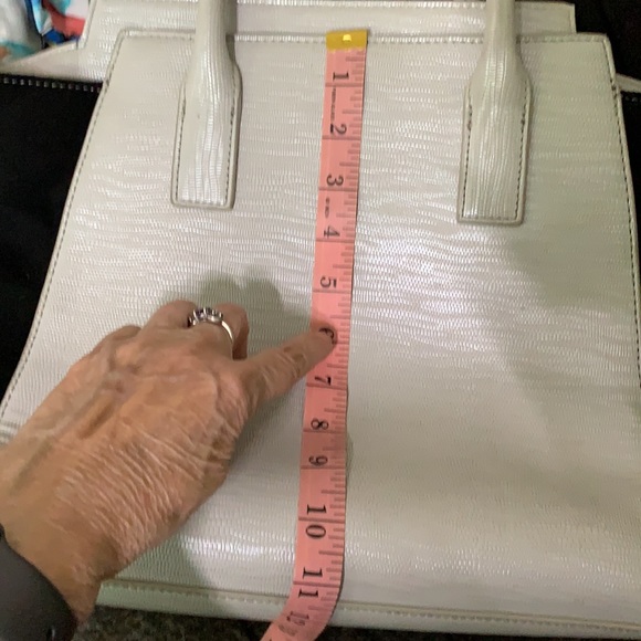 Nine West purse like new! No signs of wear at all - Picture 12 of 12